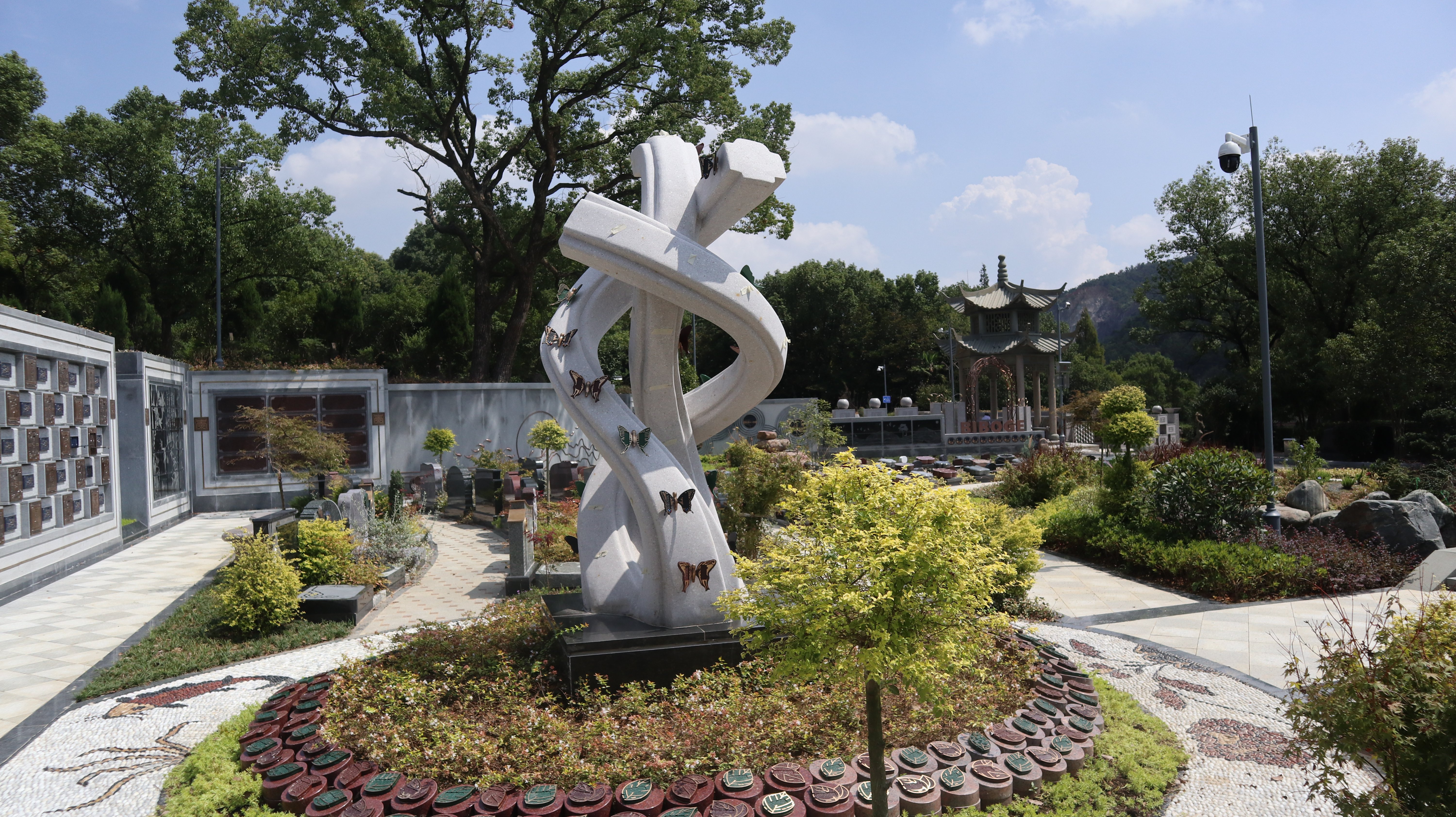 太阳集团电子游戏以”微改造”引领老旧墓园走向绿色生态未来